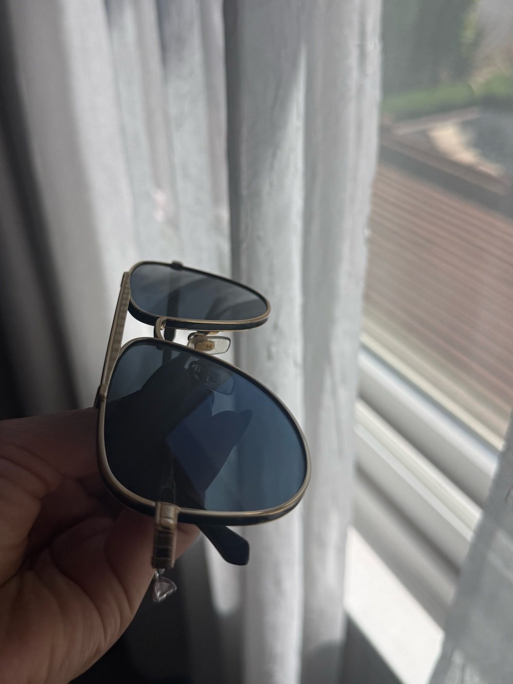 Louis Vuitton Gold Aviator Sunglasses with Dark Lenses - Picture 9 of 11